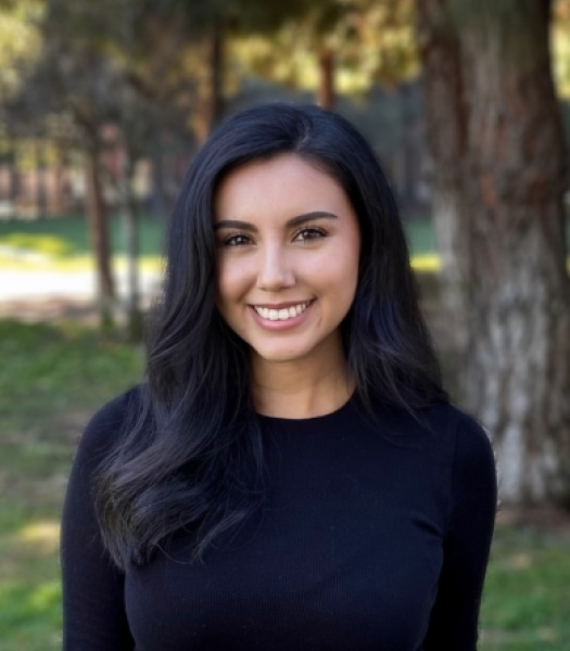 A headshot of Alma Franco-Flores